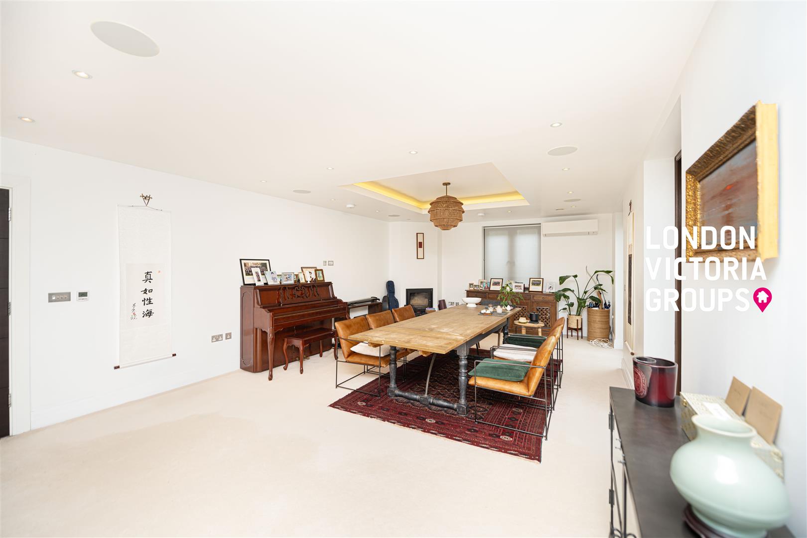 6 bed property in Duchess Crescent, Stanmore